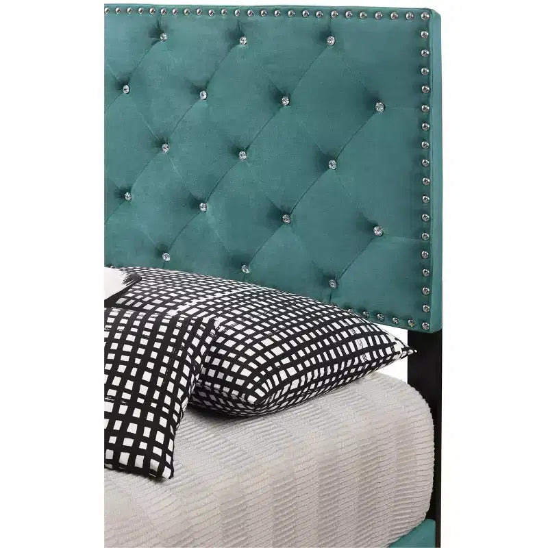 Passion Furniture Suffolk Twin Panel Bed