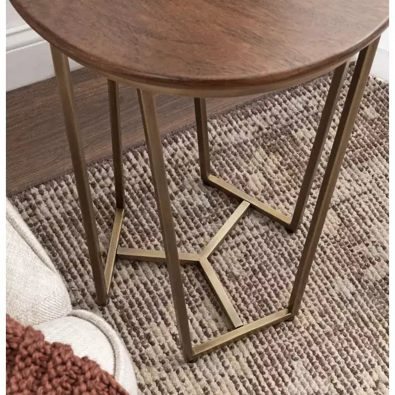Kate and Laurel Solvay Round Side Table