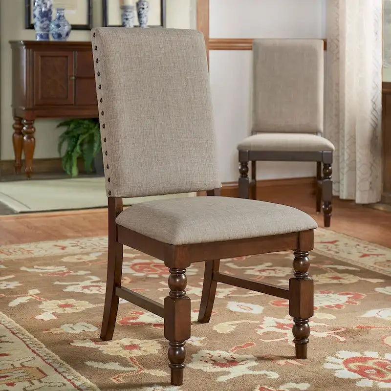 Chaises de salle à manger capitonnées avec garniture cloutée (lot de 2)